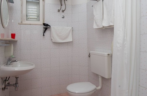 Rozat Apartment | Villa Konalić - Cozy Studio with Balcony & Sea View