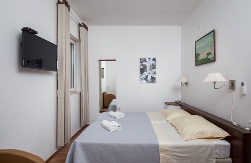 Rozat House | Relax at Villa Konalić: Garden View Double or Twin Room