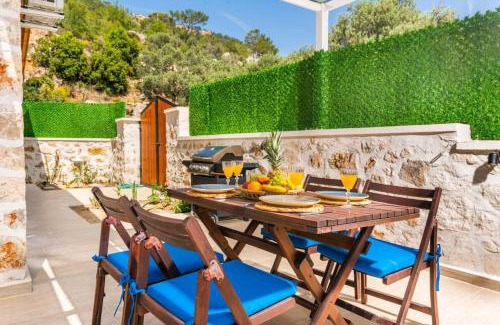 Patara Villa | Eco-Friendly Villa Kontes in Kalkan with Pool & Hot Tub