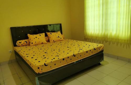 Cipanas Villa | Budget-Friendly Villa Kota Bunga: 4-Star Family Retreat