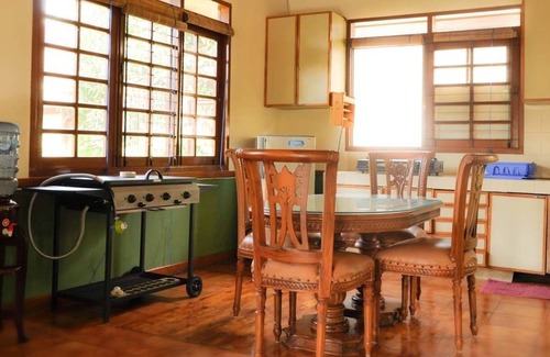 Cipanas Villa | Family-Friendly Villa Kota Bunga Ade with Kitchen Access