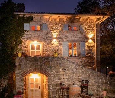 Kotli Apartment | Kid-Friendly Villa Kotli Stone House - 4-Star Guest Favorite