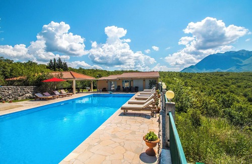 Zadvarje Villa | Villa Krnic: Enjoy Nature with Pool, Spa & Party Vibes