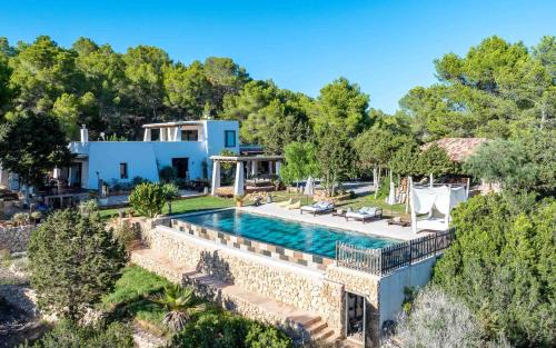 Sant Antoni de Portmany Villa | Experience Villa Kumharas: Oceanfront Pet-Friendly Retreat