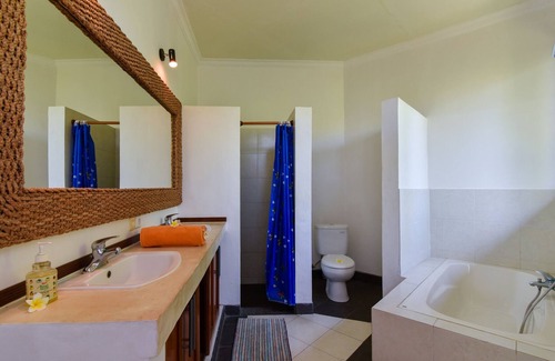 Sawan House | Villa Kupu Kupu - Beachfront Paradise in Northern Bali