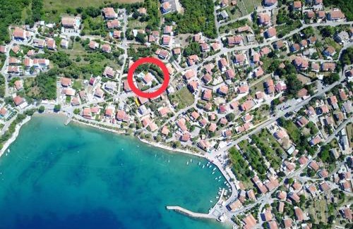 Silo Apartment | Idyllic Villa Kvarner: 4-Star Stay with Ocean View & Pool