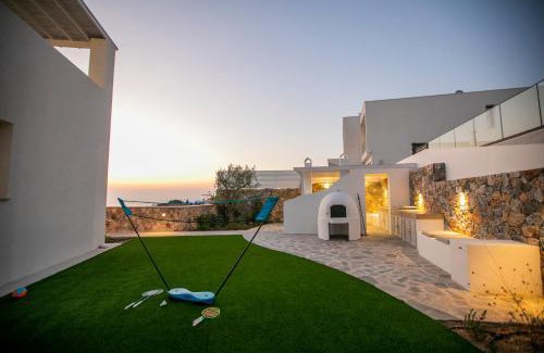 Chlorakas Villa | Villa Kyklamino - Exceptional Oceanfront Retreat with Pool