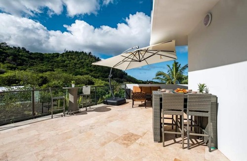 Les Avirons Villa | Discover Villa l'Archibelle: Family-Friendly with Pool