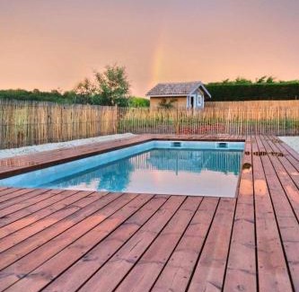Braud-et-Saint-Louis Bed & Breakfast | Villa l'Estuaire: Oceanfront Retreat with Fantastic Reviews