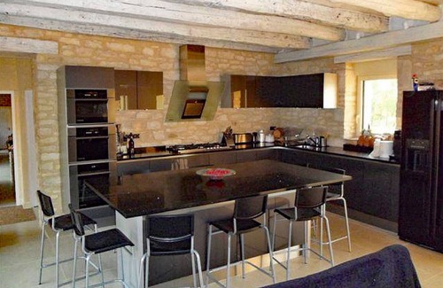 Saint-Germain-des-Pres Villa | Discover Family-Friendly Comfort at 24MAIN - Le Mirambeau