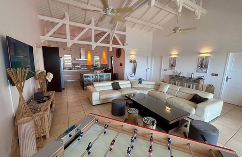 Saint-Francois Villa | Villa l'Hacienda: Oceanfront Retreat with Pool & Spa