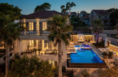 Slatine Villa | Villa L'orizzonte: Beachfront Getaway with Hot Tub & Pet-Friendly