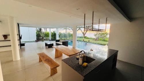 Senggigi Villa | Villa L2 Lombok