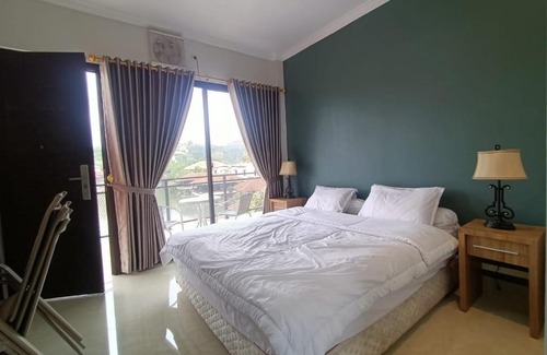Cipanas Villa | Discover Villa L3 Bukit Danu: Family-Friendly Retreat