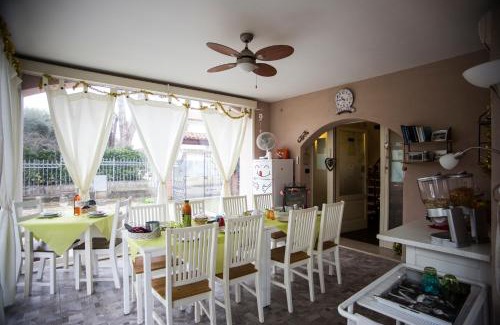 Portese House | Independent Villa Steps from the Lake with Family-Friendly Amenities