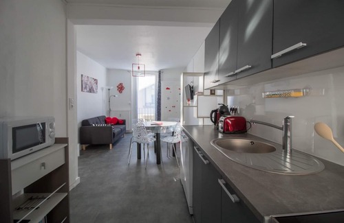 La Bourboule House | Inviting Villa la Bienvenue D&S with Family-Friendly Amenities