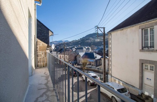 La Bourboule House | Inviting Villa la Bienvenue D&S with Family-Friendly Amenities