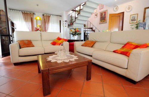 San Giuliano Terme Villa | Villa La Certosa: Oceanfront Escape with 10/10 Guest Rating