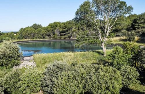 Saumane-de-Vaucluse Villa | Relax at Villa La Chênaie: Poolside Family Retreat