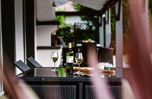 Lanzac Villa | Oceanfront Bliss at Villa 'La Crabichonnière' - 4 Stars