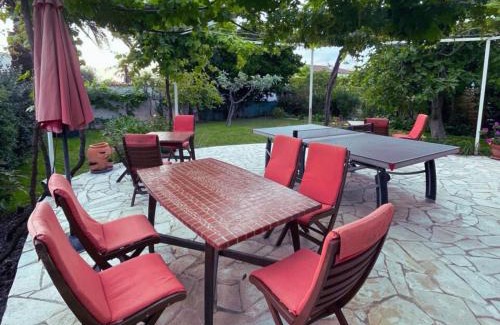 Plaine de la Brague House | Villa la Croix Lorette: Family-Friendly Retreat by the Sea