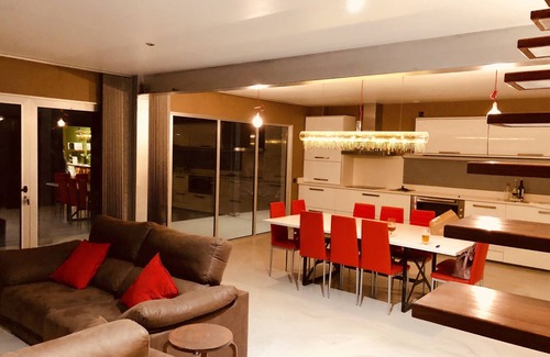 Valdeaveruelo House | Inviting Villa La Duquesa: Pet-Friendly with Private Pool