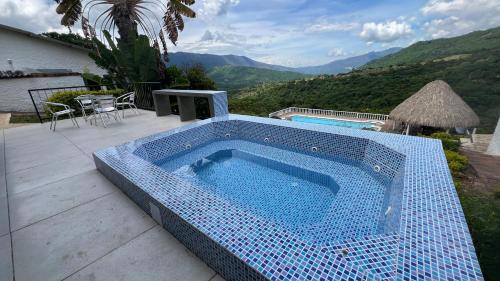Pandi House | Explore Villa La Felisa: Pet-Friendly Retreat with Pool