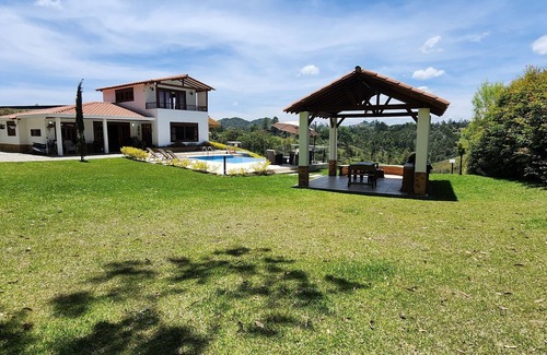 San Vicente Villa | Experience Villa la Florencia in the Heart of Antioquia