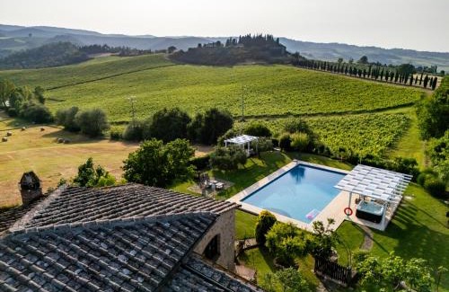 San Gimignano Villa | Discover Villa La Francigena: 4-Star Oceanfront Retreat