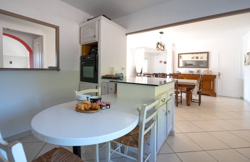 Vic-la-Gardiole Villa | Villa La Gardiole – Holiday villa with private pool and fenced garden near the Mediterranean