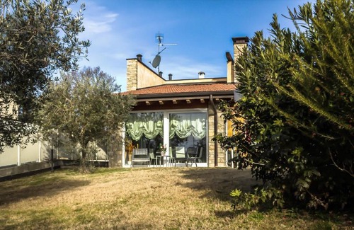 Manerba del Garda Villa | Villa La Gemma Sul Lago: Pet-Friendly Retreat with Pool