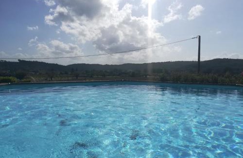Montignac House | Relax at La Guionie: 4-Star Oceanfront Retreat