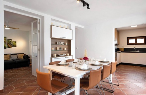 San Ambrosio House | Villa la Luna: Relax by the Pool with Garden Views & Wi-Fi