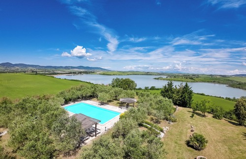 Santa Luce Villa | Villa La Lespa w/Private Pool Billiards and Lake View