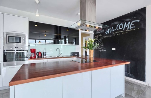 Zaton Villa | Villa La Mer: Modern Retreat with Pool Near Dubrovnik