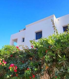 Djerba Midun Villa | Villa La Midounaise: Oceanfront with Pool and 10/10 Rating
