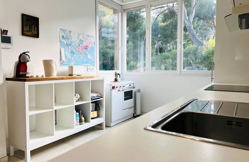 Carry-le-Rouet Apartment | Villa la Nicole balneotherapy 2 steps from the sandy beach