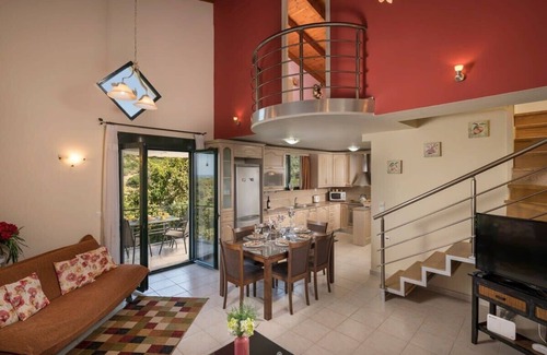 Agia Villa | Experience Relaxation at Villa La Palma with Private Pool