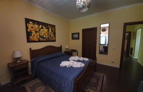 San Salvatore Telesino Hotel | Tranquil Villa la Quercia Resort with Oceanfront Views