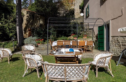 Pieve di Chio Villa | Discover Villa La Rassinata 12 with Private Pool & Spa