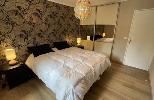 Figeac Cabin | Family-Friendly Villa LA Roseraie in Beautiful Figeac