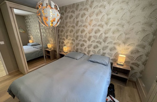 Figeac Cabin | Family-Friendly Villa LA Roseraie in Beautiful Figeac