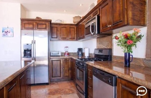 Pedregal House | Villa La Sheila: Unmatched Views and Prime Downtown Access