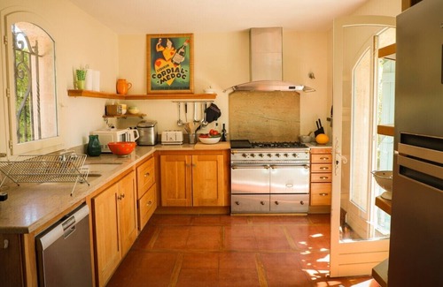 Pontes Apartment | Experience Villa La Source in Beautiful Provence, Pet Friendly