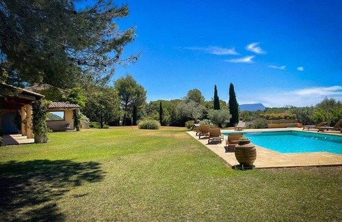 Pontes Apartment | Experience Villa La Source in Beautiful Provence, Pet Friendly