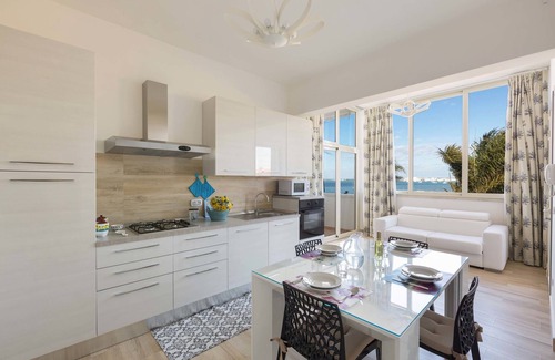 La Strea House | Seaside Retreat at Villa La Strea with Oceanfront Views