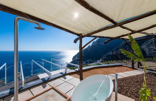 Montepertuso House | Villa La Tagliata: Private Parking, Jacuzzi & Scenic Views
