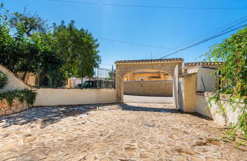 Urbanitzacio la Fustera Villa | Relax at Villa La Tranquilidad - 4-Star Family Retreat