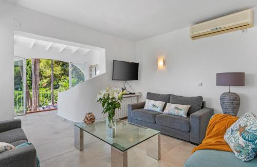 Urbanitzacio la Fustera Villa | Relax at Villa La Tranquilidad - 4-Star Family Retreat