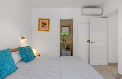 Urbanitzacio la Fustera Villa | Relax at Villa La Tranquilidad - 4-Star Family Retreat